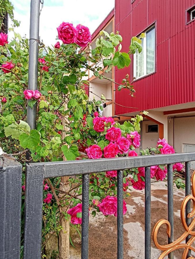 Mini Hotel On Guramishvili 22 Kobuleti Exterior foto